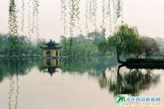 �������ã������K����С����ˮ�˼ҵĽ��亼��֮��