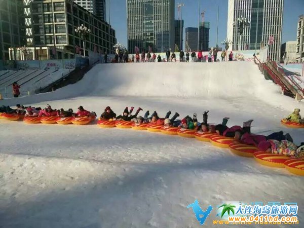 ���B�Ǻ���չ����ѩħ����ͯ��ѩ��